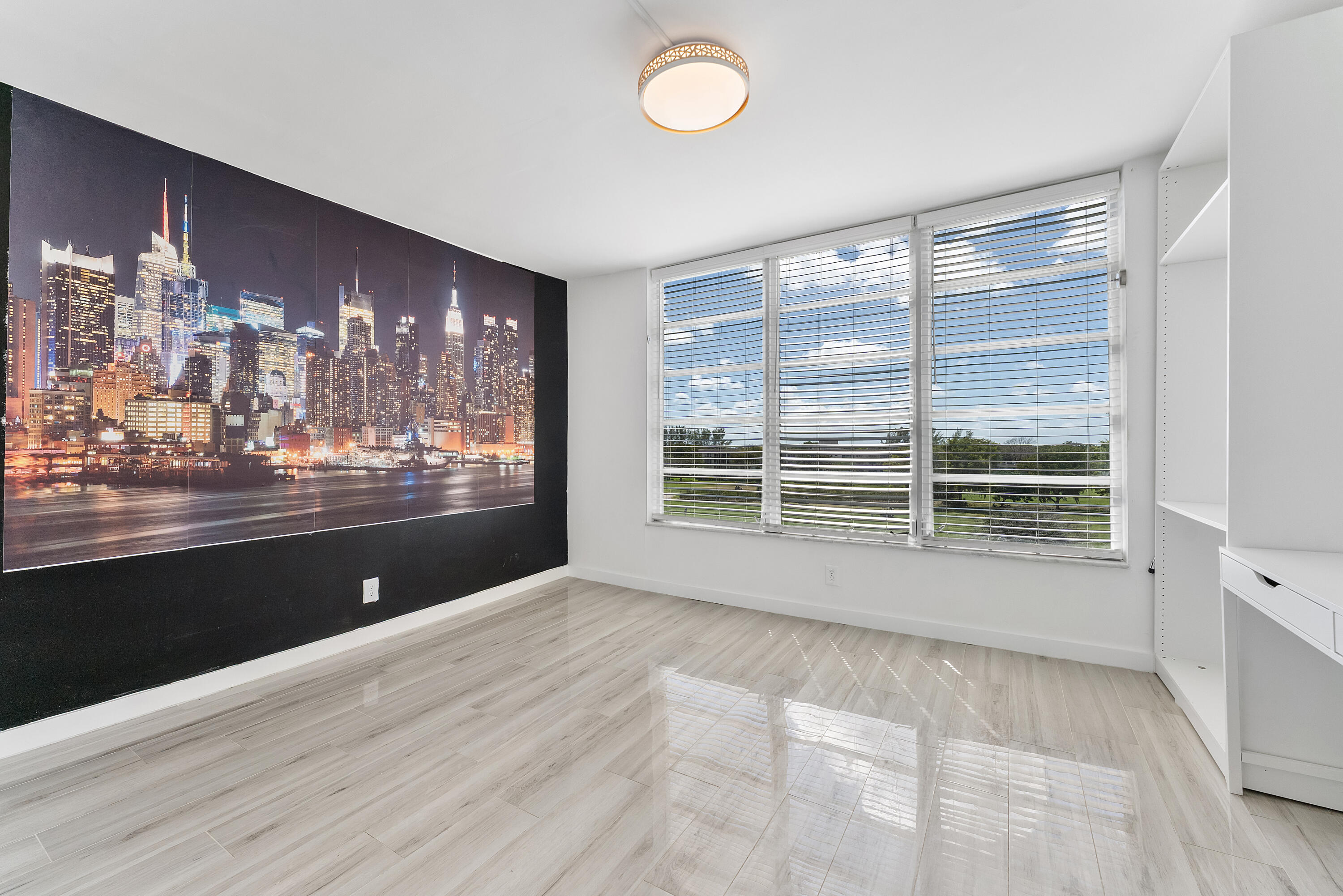 NO 18 PALM-AIRE COUNTRY CLUB - Residential Lease