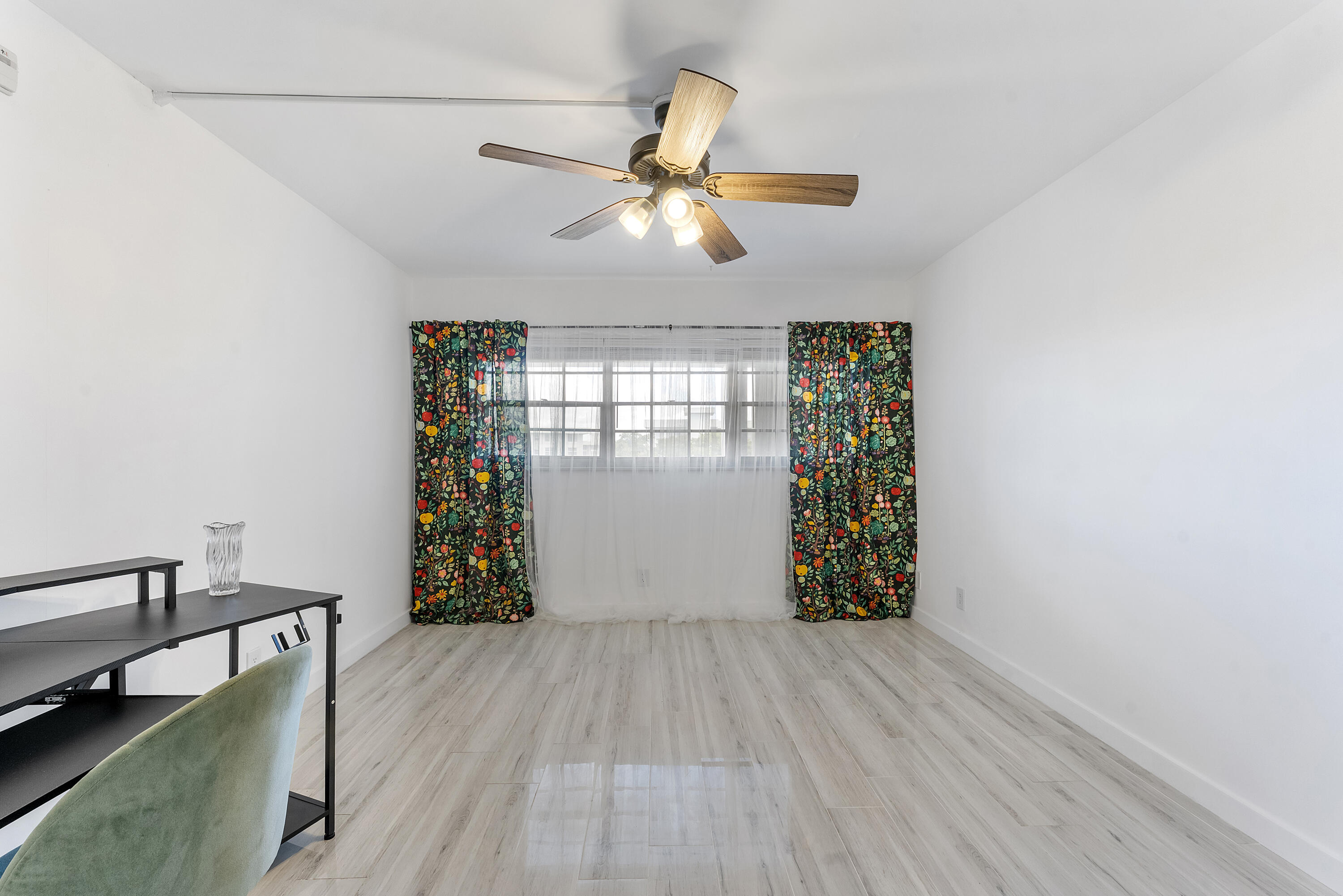 NO 18 PALM-AIRE COUNTRY CLUB - Residential Lease