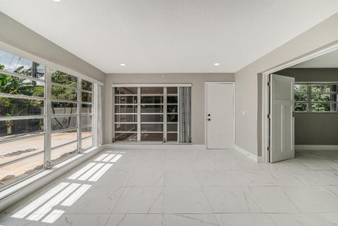 Tiny photo for 461 SE 3RD Avenue, Pompano Beach, FL 33060 (MLS # B26088645)