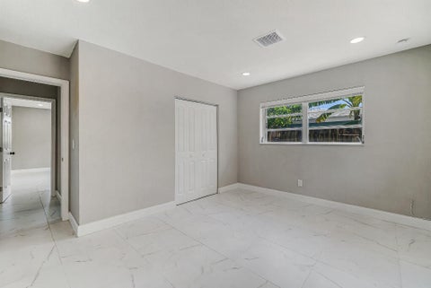 Tiny photo for 461 SE 3RD Avenue, Pompano Beach, FL 33060 (MLS # B26088645)