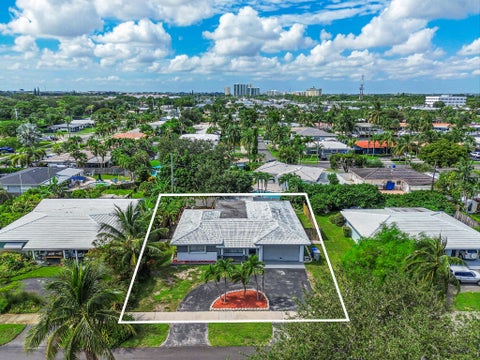 Tiny photo for 461 SE 3RD Avenue, Pompano Beach, FL 33060 (MLS # B26088645)