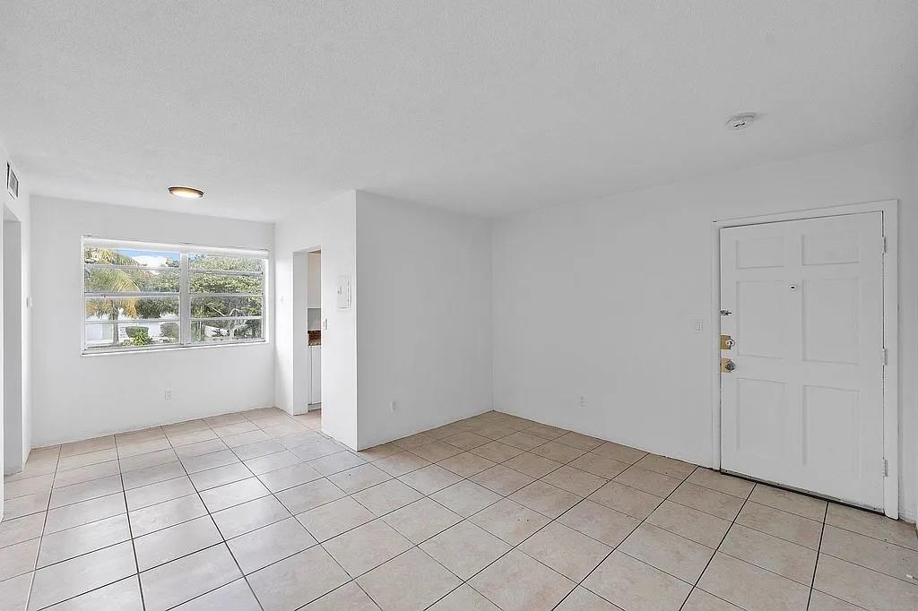 Biscayne Gardens Sec D - Residential Lease