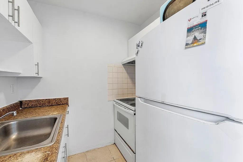 Biscayne Gardens Sec D - Residential Lease