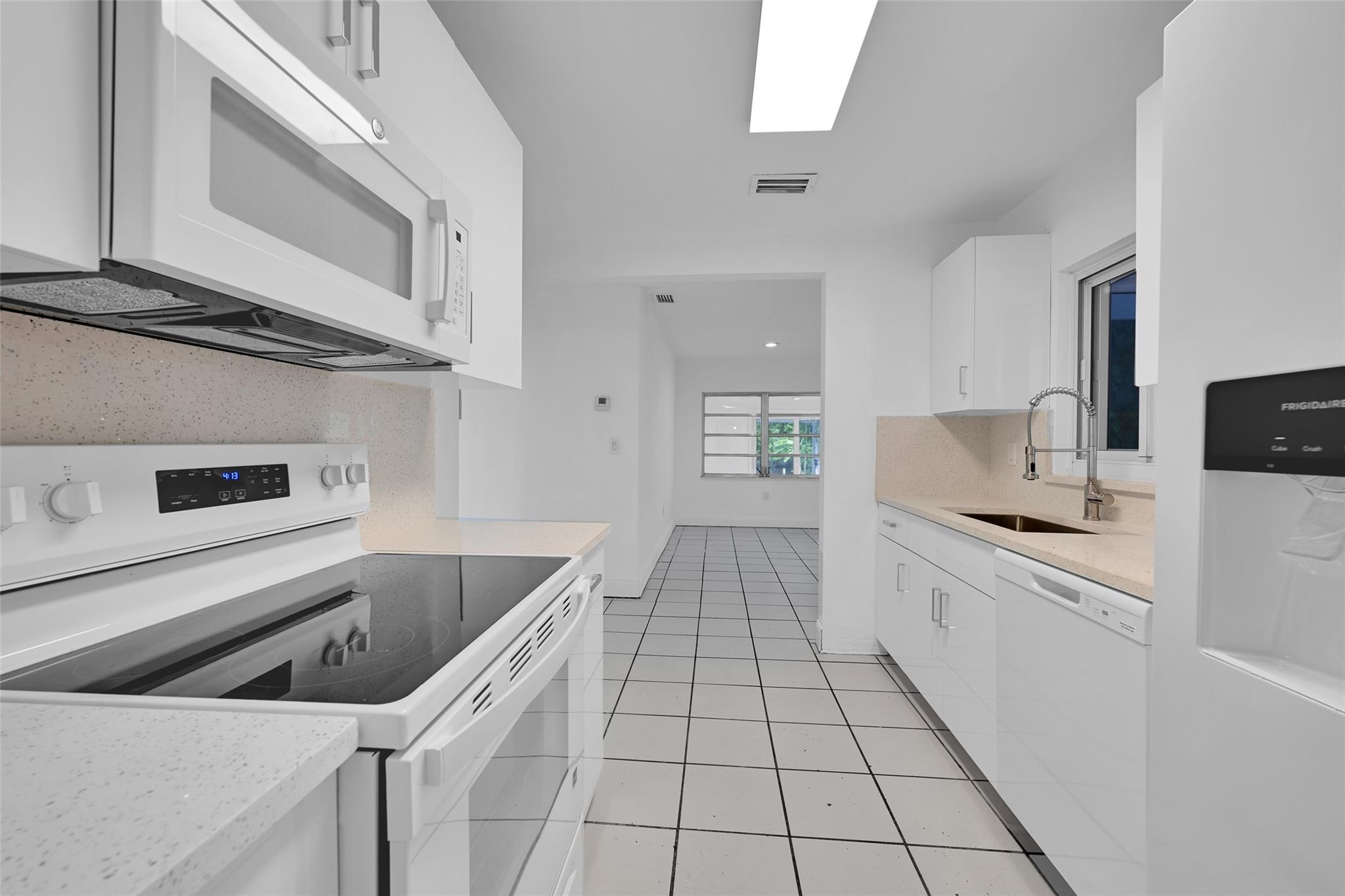 Davis Isles 29-19 B - Residential