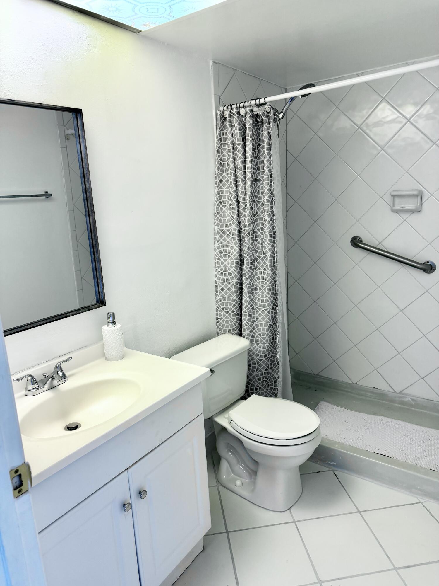 BAHAMA VILLAGE CONDO - Residential