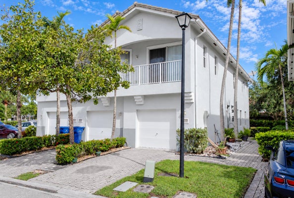 3037 LAUREL RIDGE CIR, RIVIERA BEACH, FL 33404 - Image 17e24de41d439bab8006aeeb8b4e6ead/3131582031