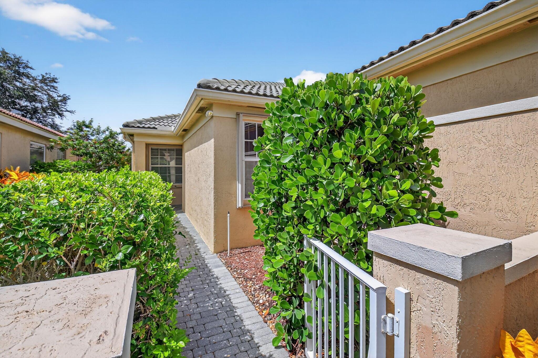 7082 Del Corso Lane