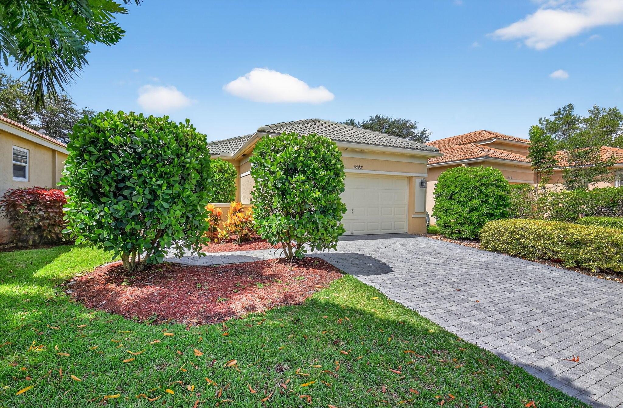 7082 Del Corso Lane