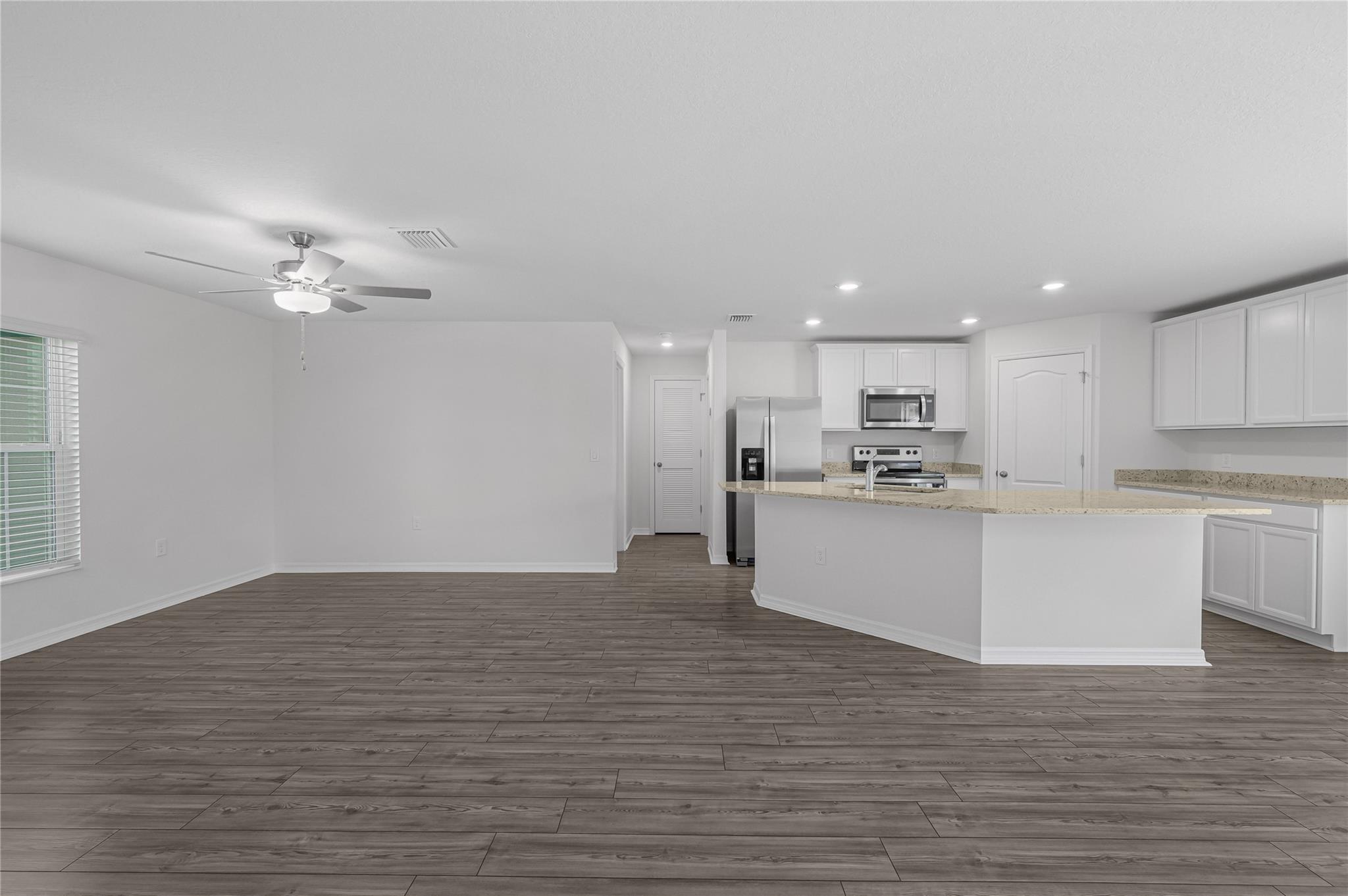Photo 6 of 18 of 8166 105th Ct house
