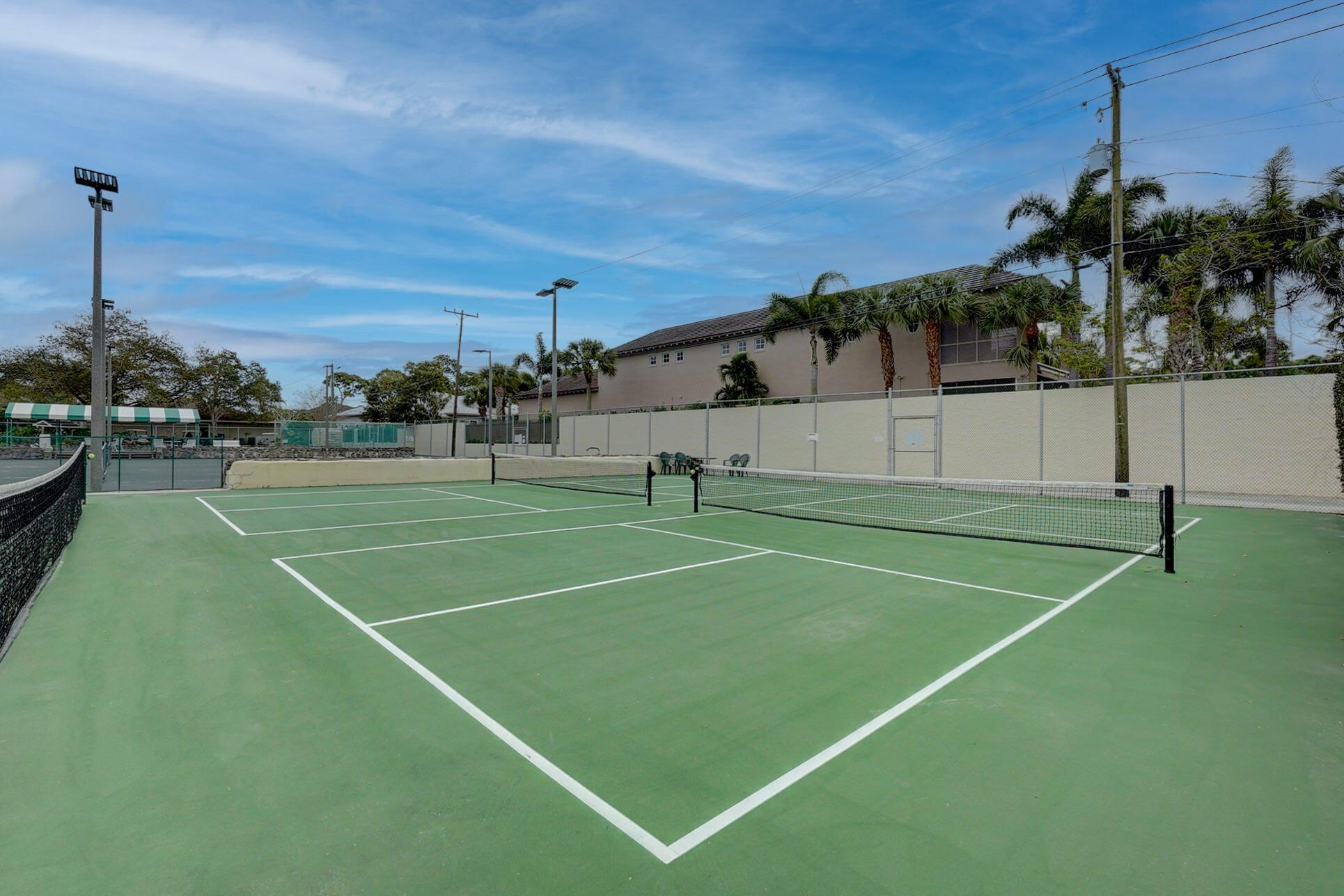 RIVERBEND CONDO - Residential