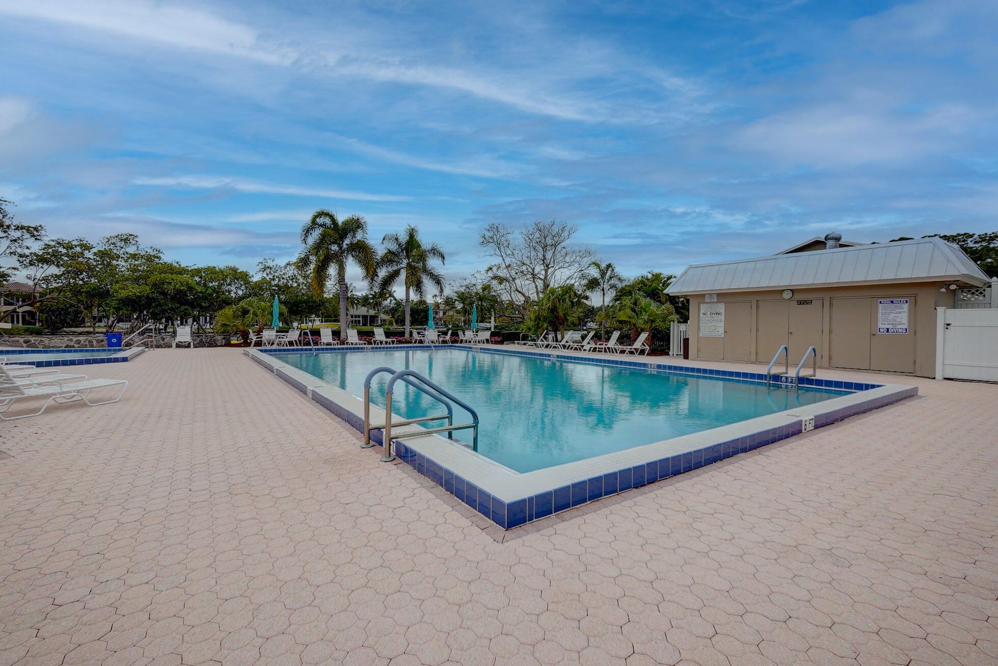 RIVERBEND CONDO - Residential