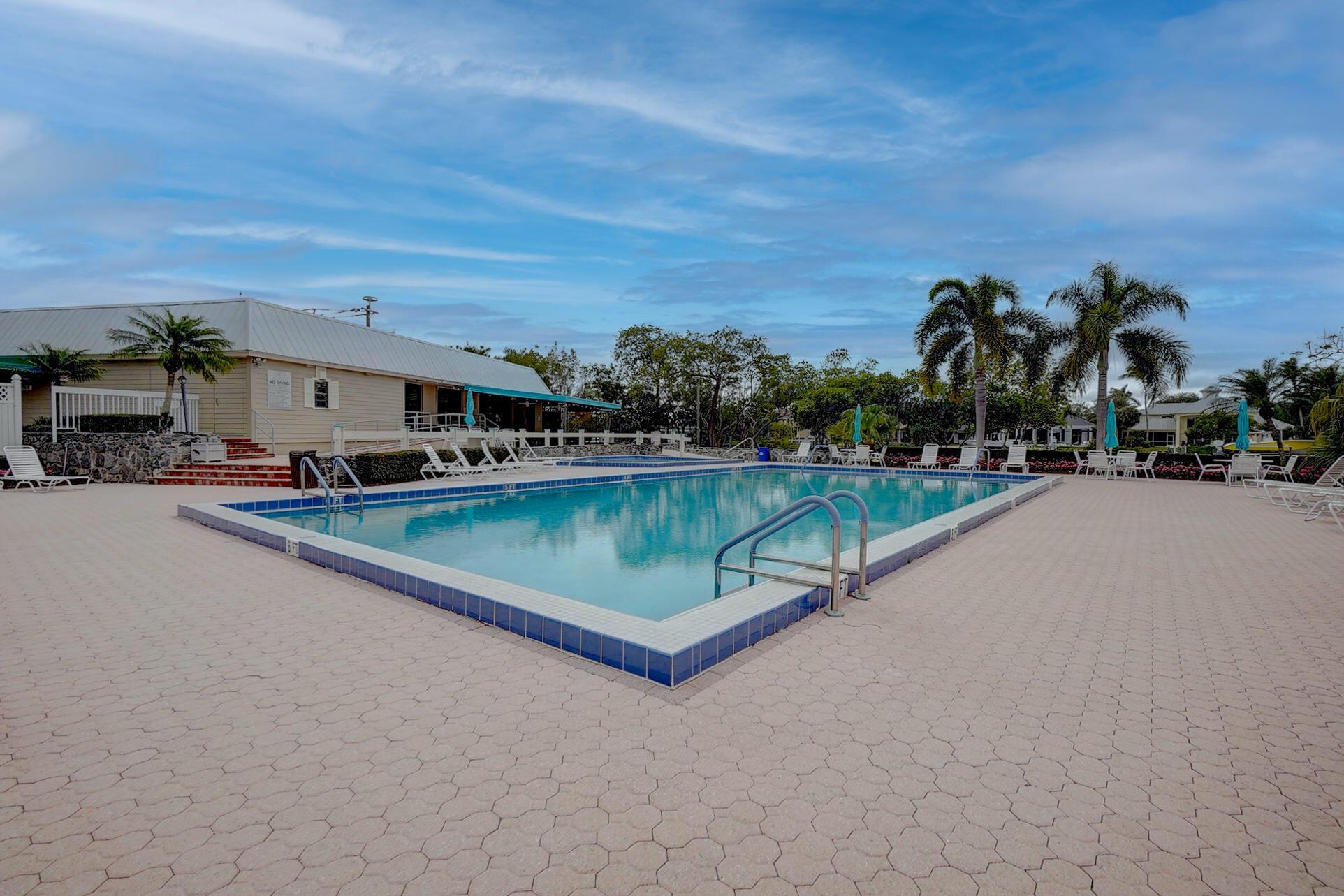 RIVERBEND CONDO - Residential