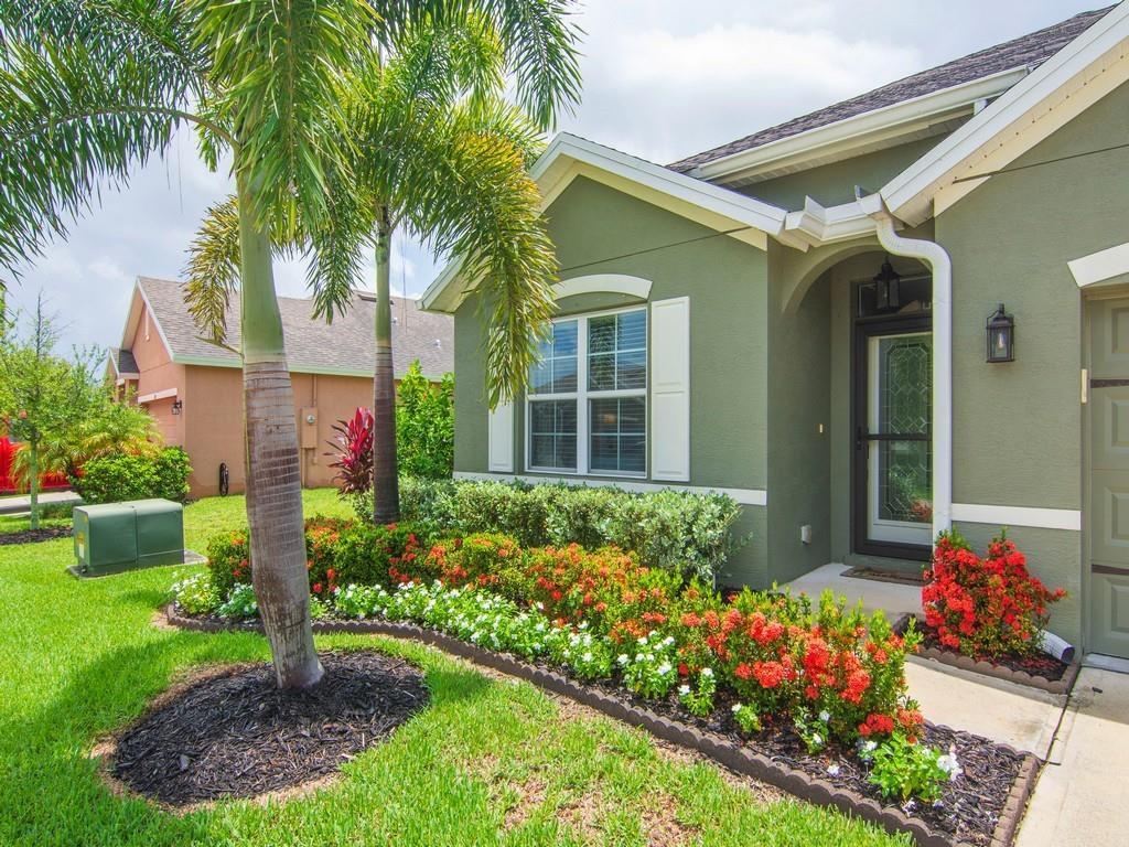 Photo of 2172 Harwick Circle SW, Vero Beach, FL 32968 (MLS # R11089805)