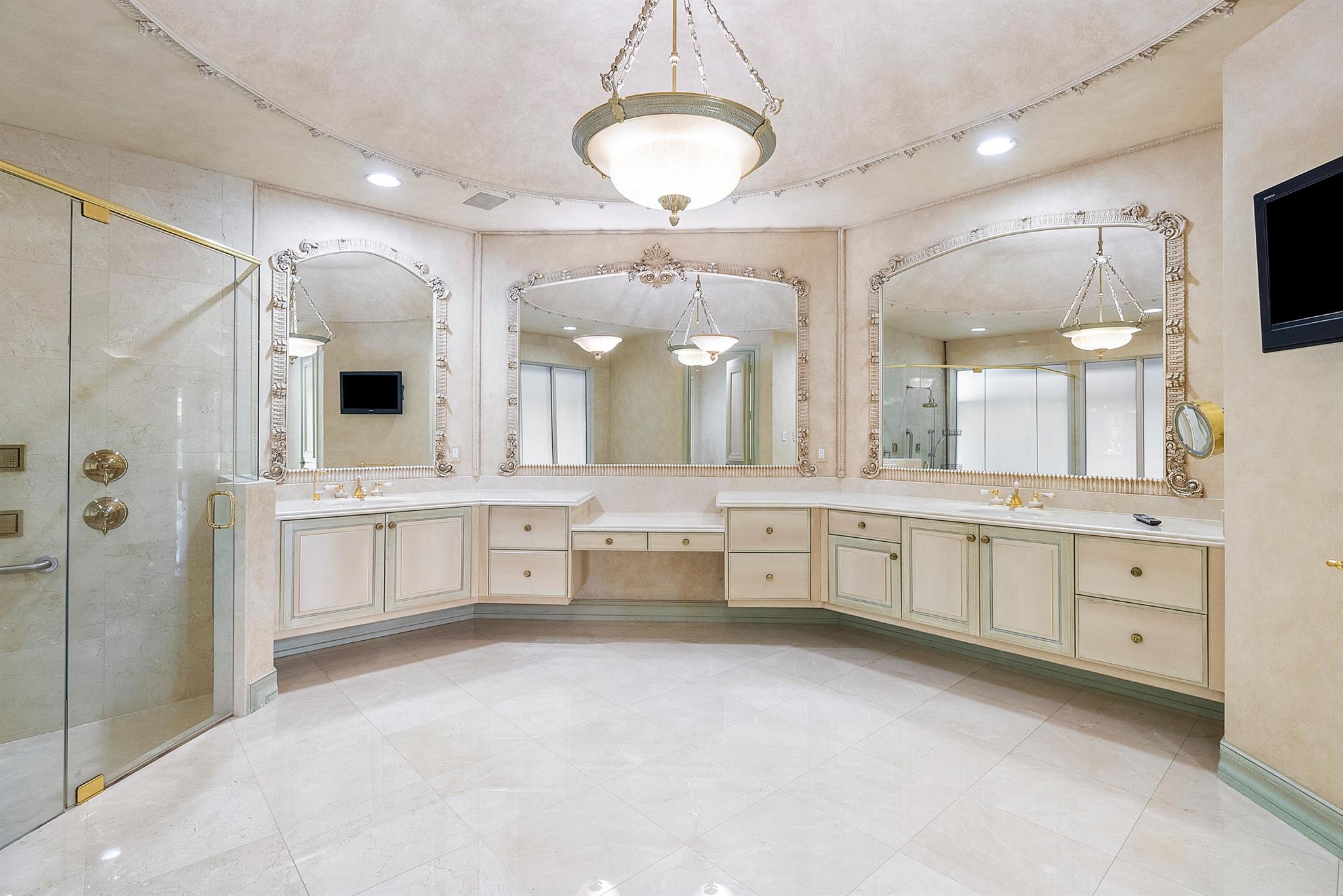 ST ANDREWS COUNTRY CLUB - Residential