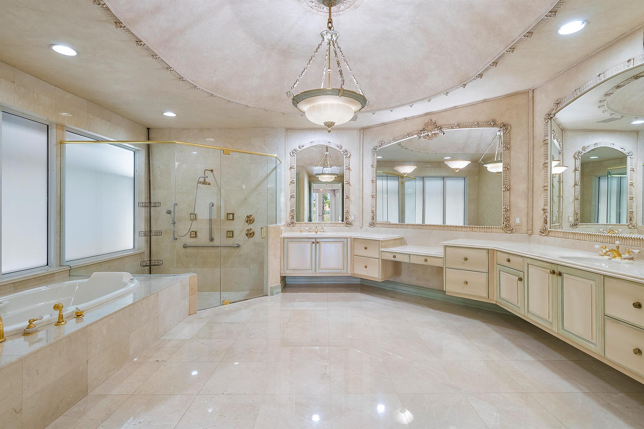 ST ANDREWS COUNTRY CLUB - Residential