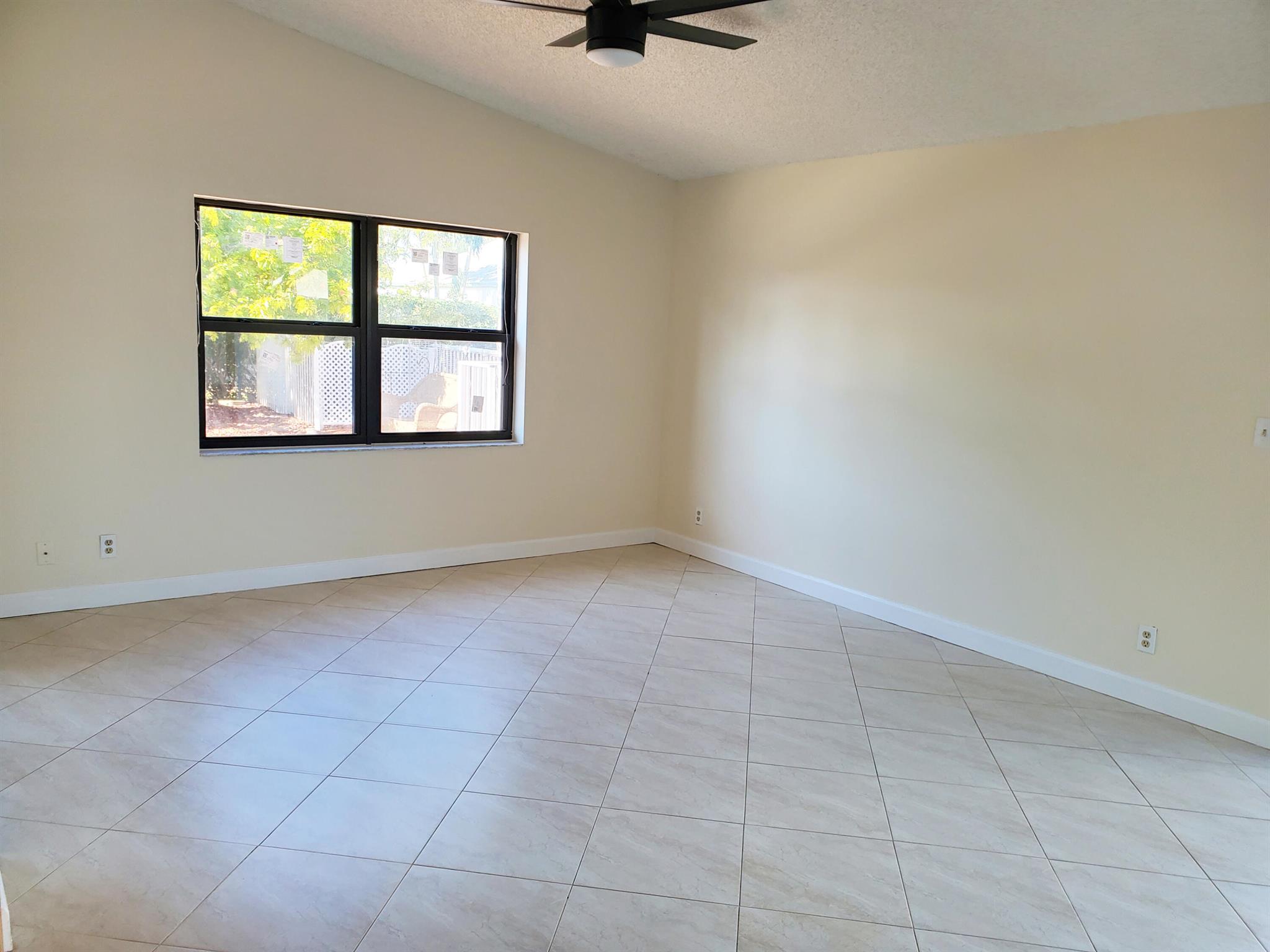 COUNTRY LANDING SEC 4 - Residential Lease