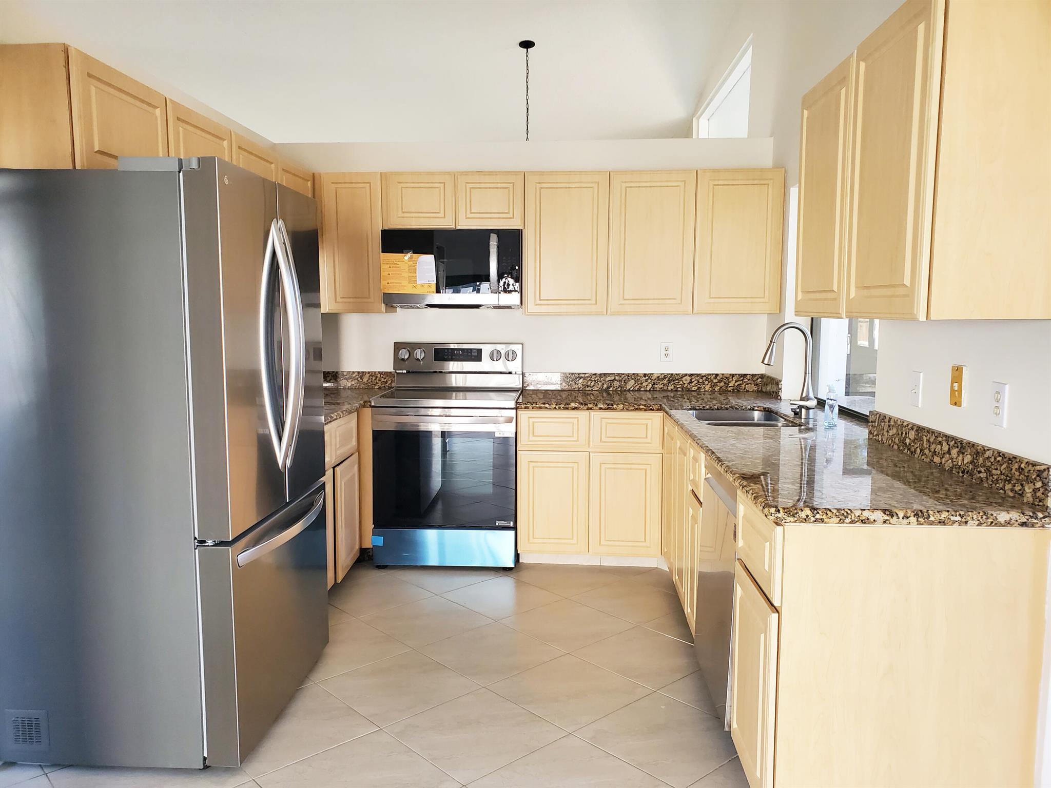 COUNTRY LANDING SEC 4 - Residential Lease