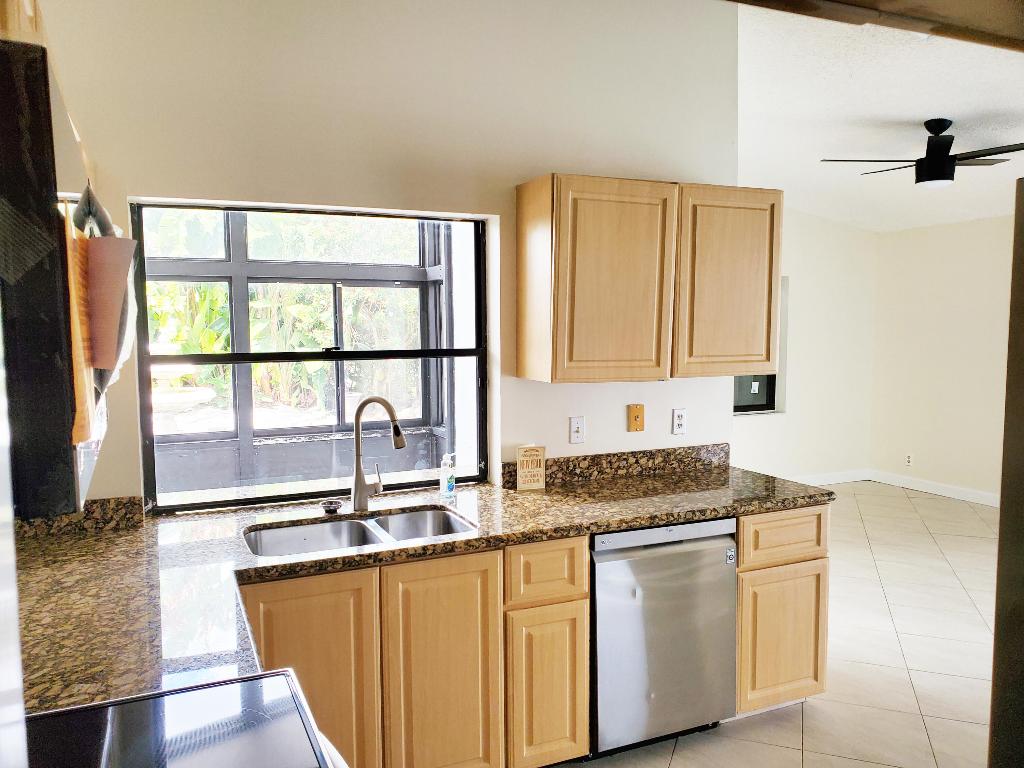 COUNTRY LANDING SEC 4 - Residential Lease