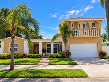 330 CYPRESS Drive Lake Park FL 33403