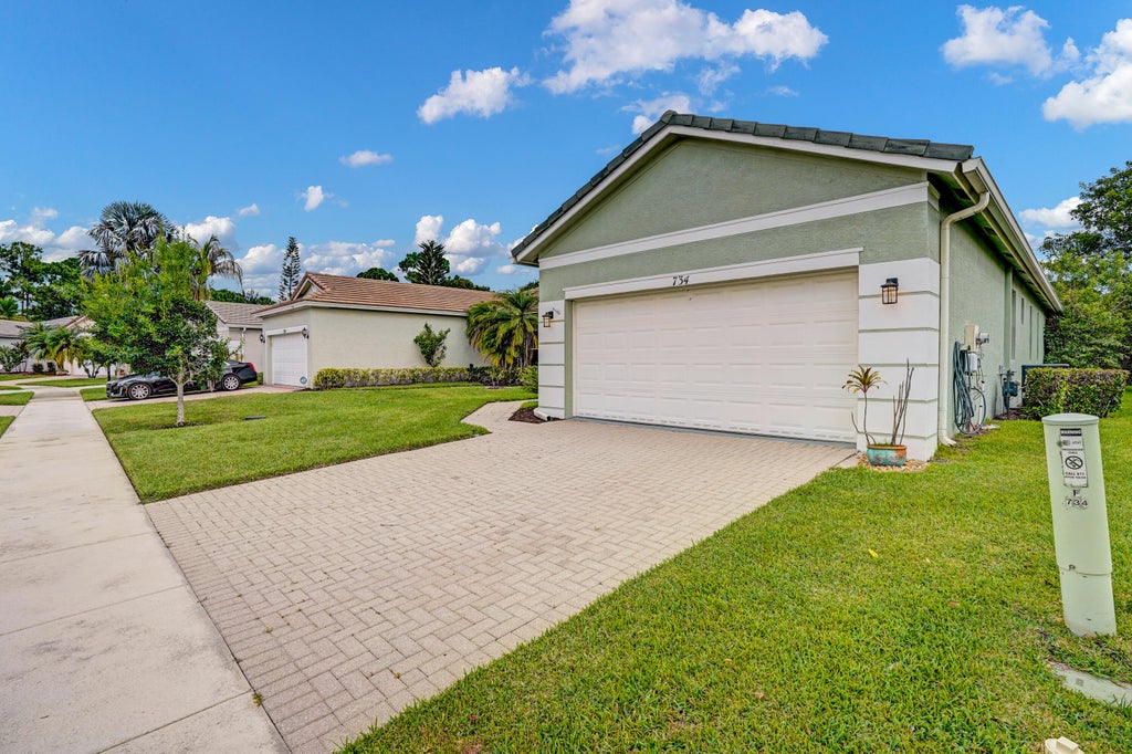 Photo of 734 SW Rocky Bayou Terrace, Port Saint Lucie, FL 34986 (MLS # B26069554)