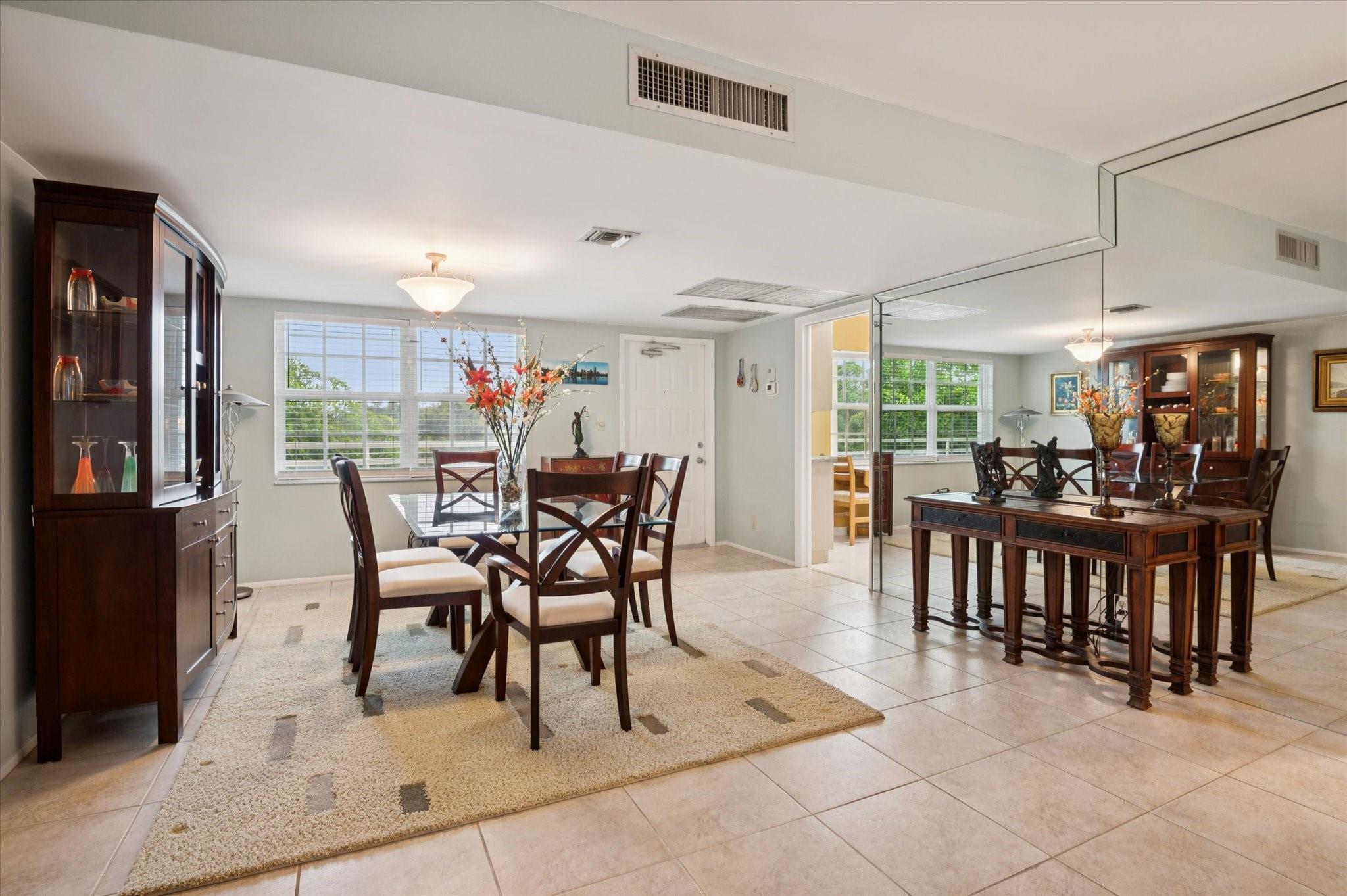 3900 Oaks Clubhouse Dr 409