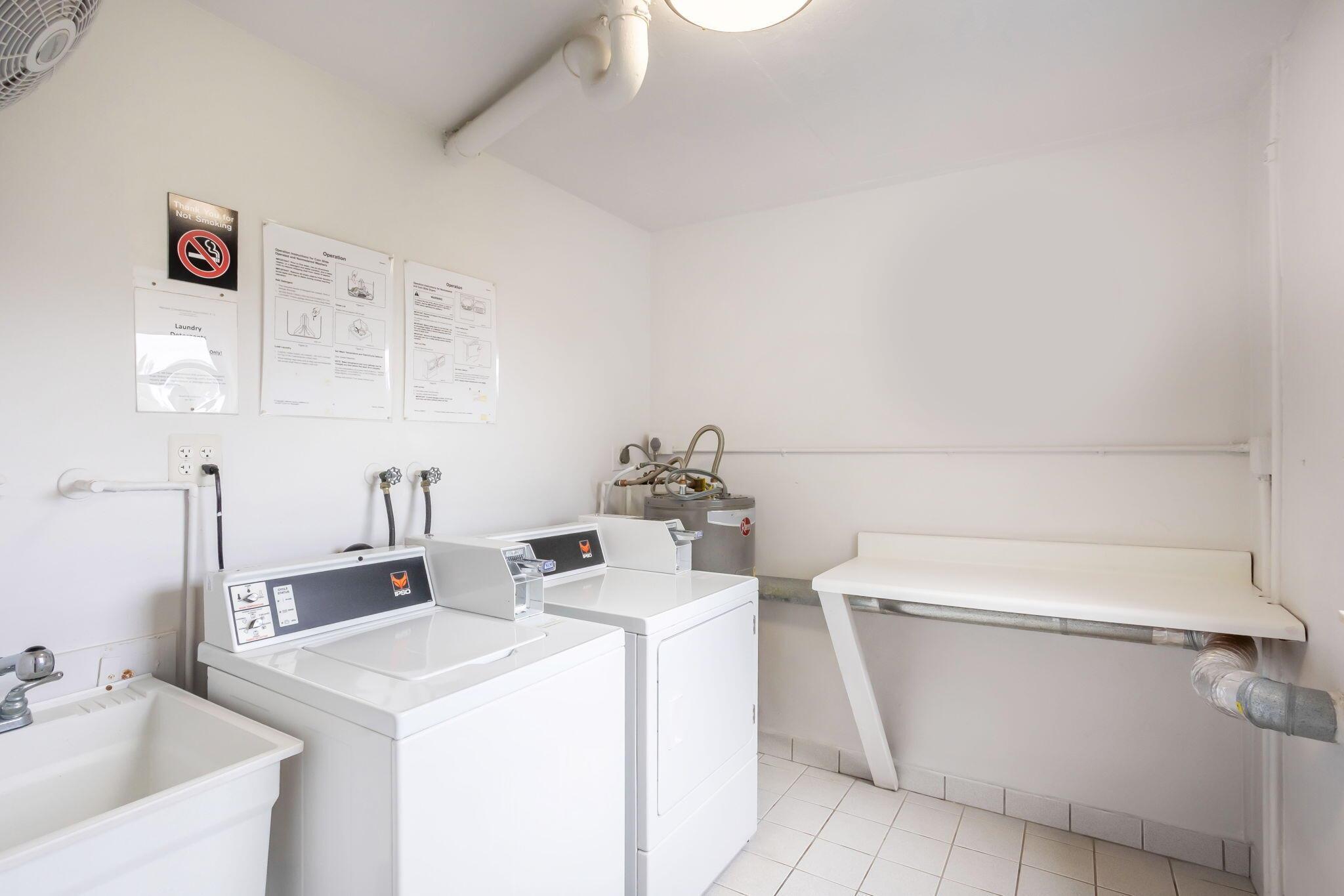 HILLCREST COUNTRY CLUB AP - Residential