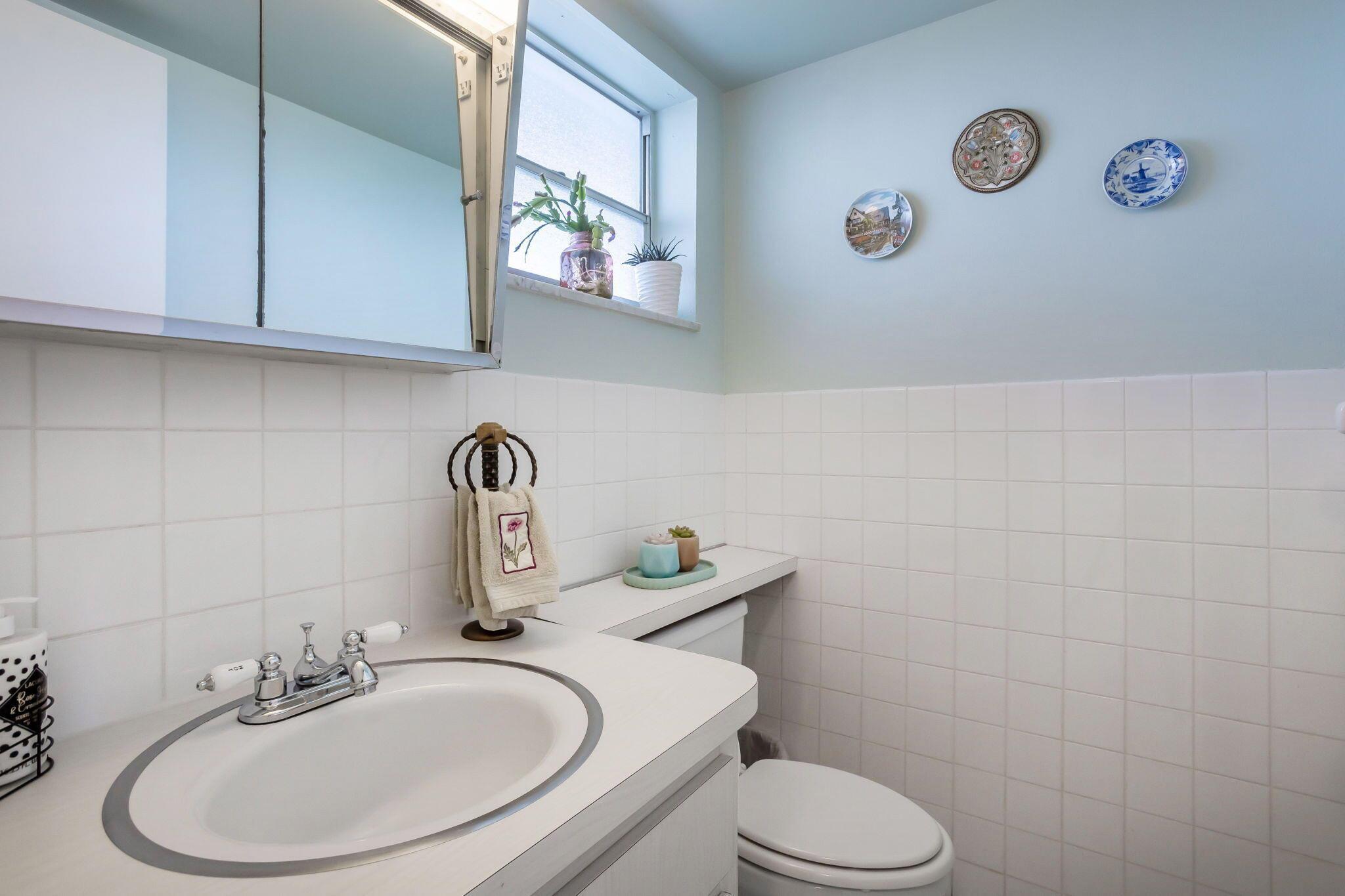 HILLCREST COUNTRY CLUB AP - Residential