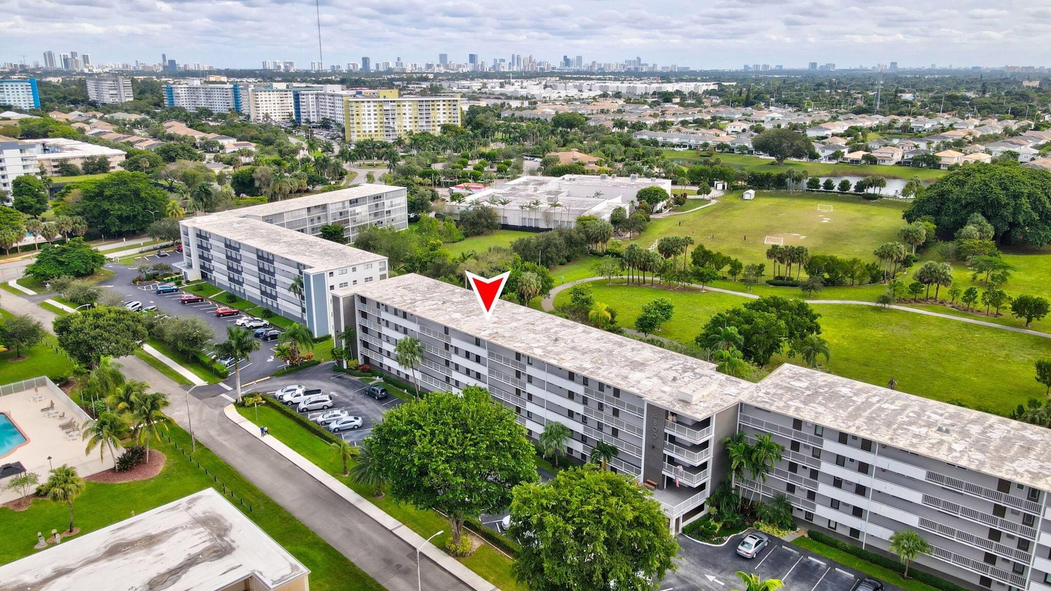 HILLCREST COUNTRY CLUB AP - Residential