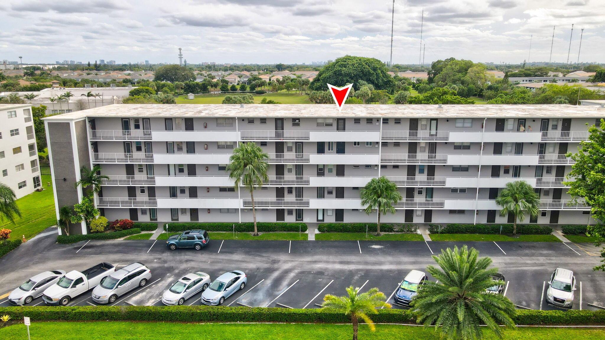 HILLCREST COUNTRY CLUB AP - Residential