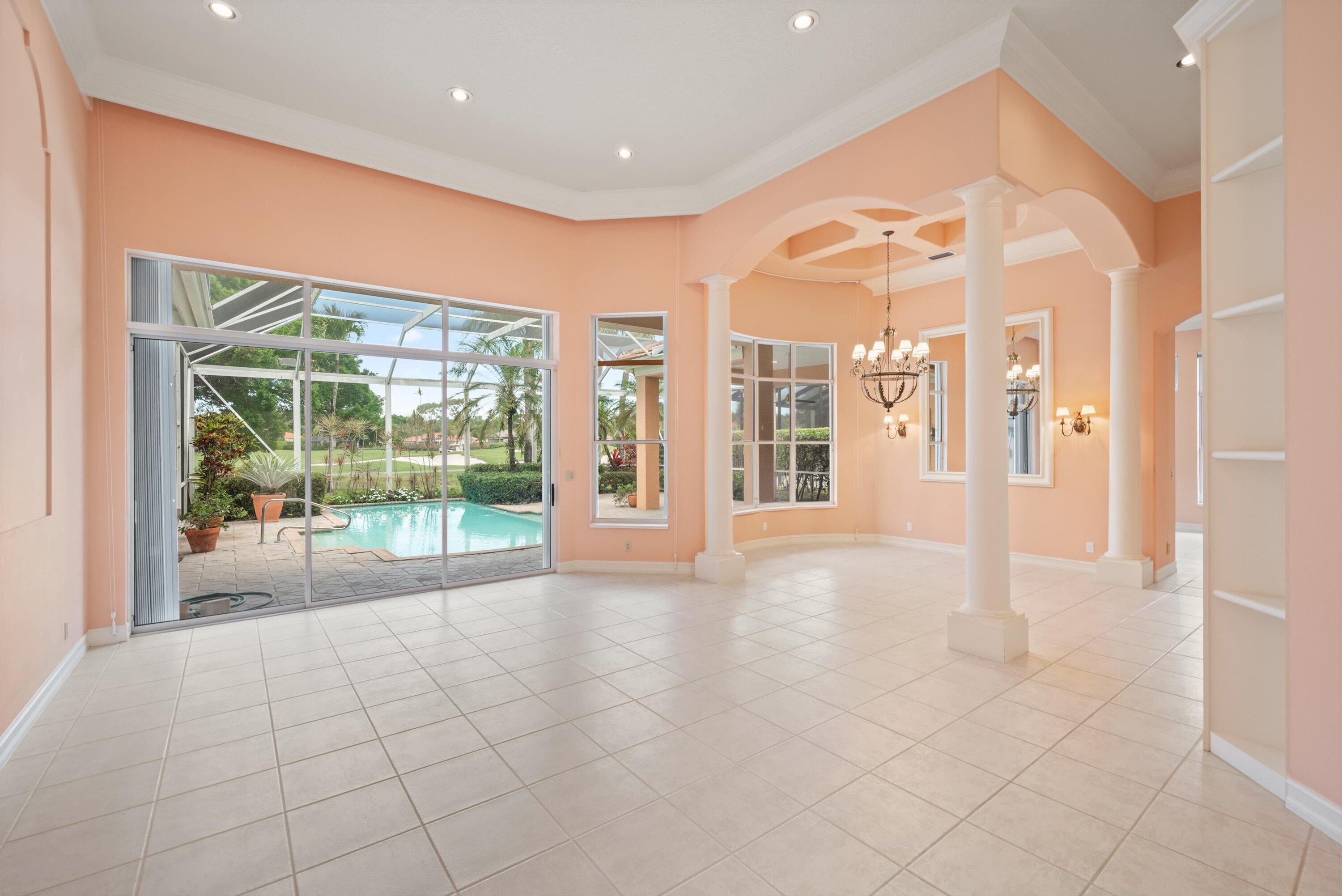 9026 Lakes Boulevard