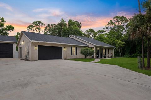 Photo of 10771 154th Road N, Jupiter, FL 33478 (MLS # R11122078)