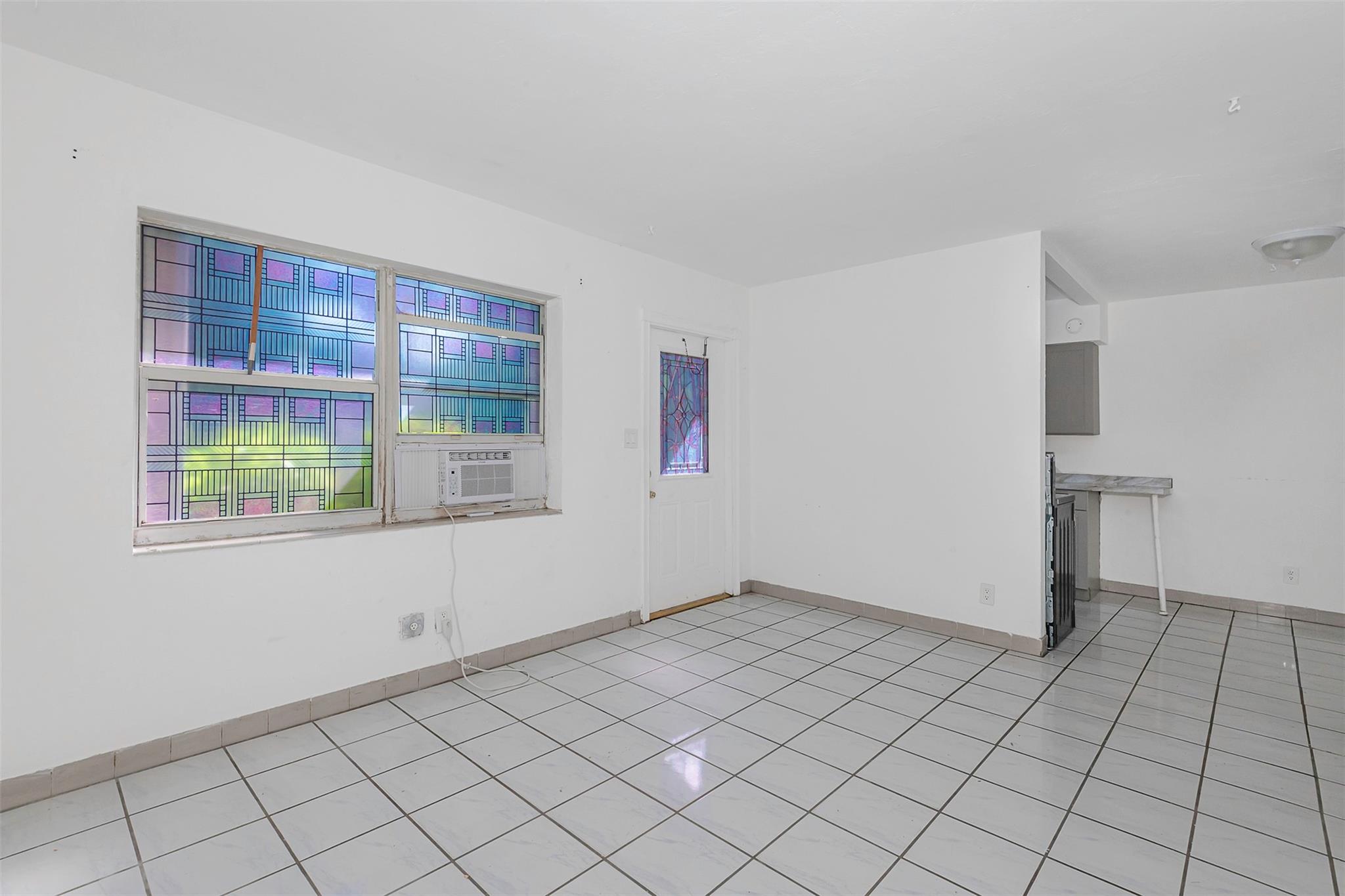 North Hollywood 4-1 B - Residential Income