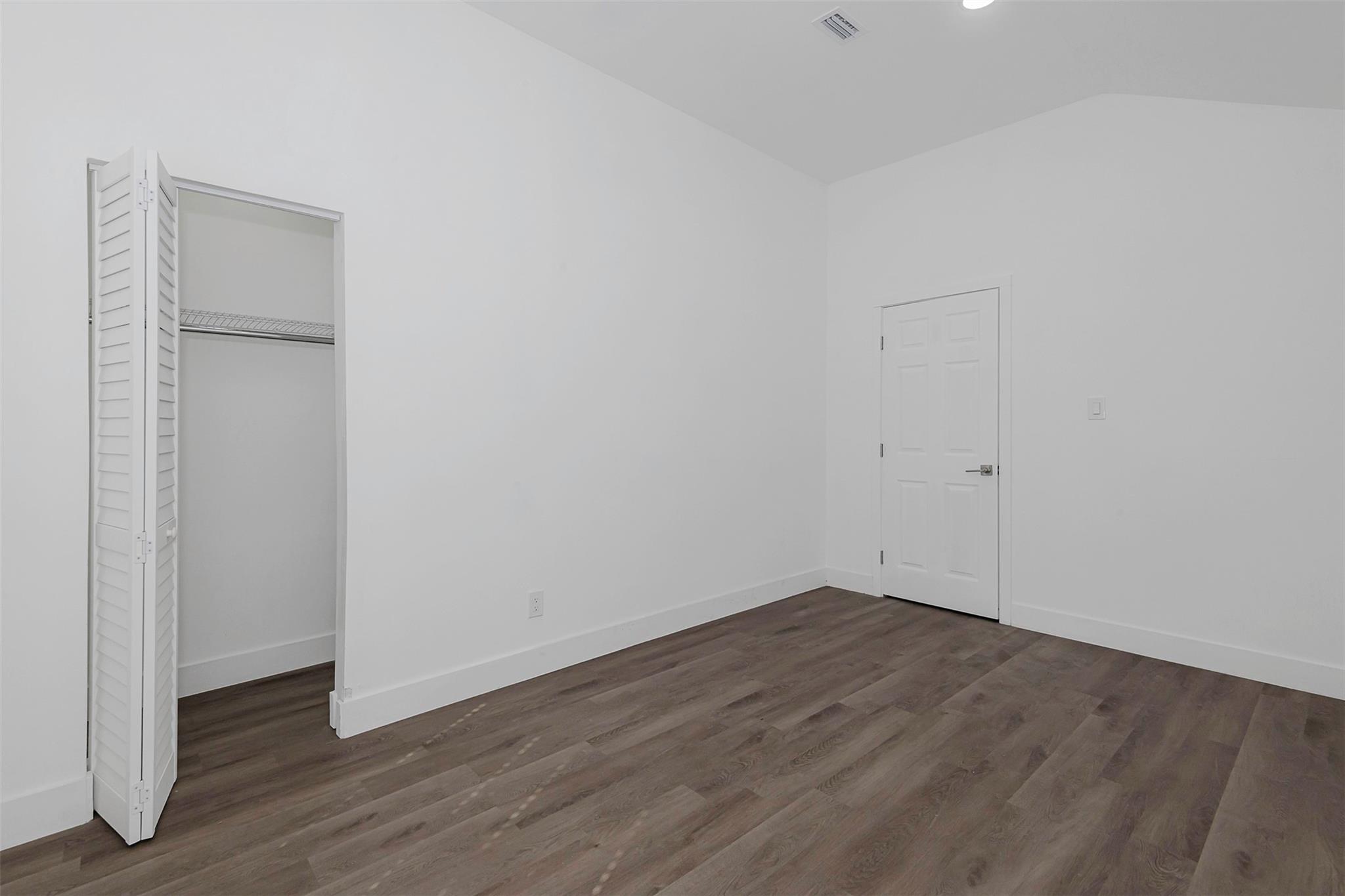 North Hollywood 4-1 B - Residential Income