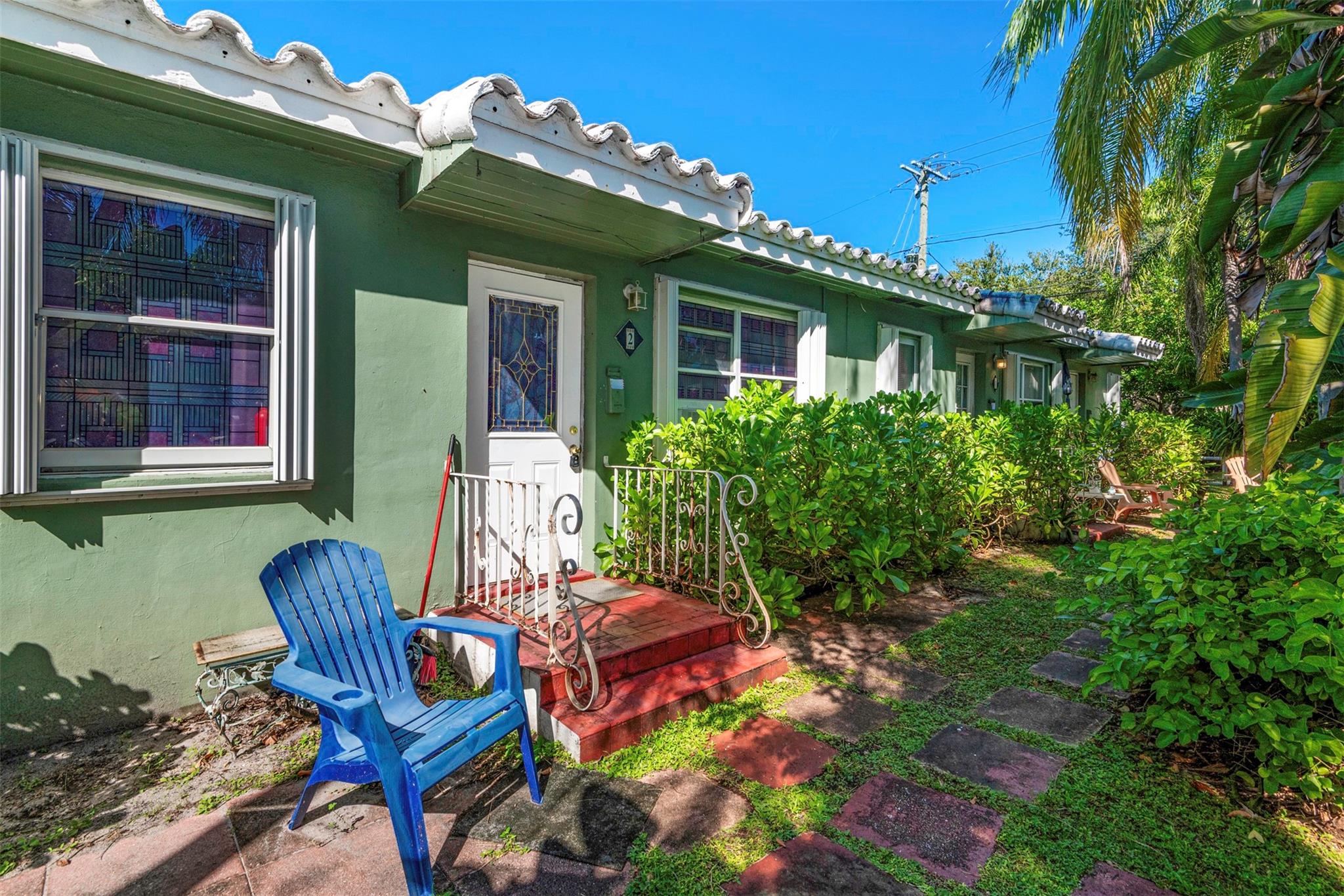 North Hollywood 4-1 B - Residential Income