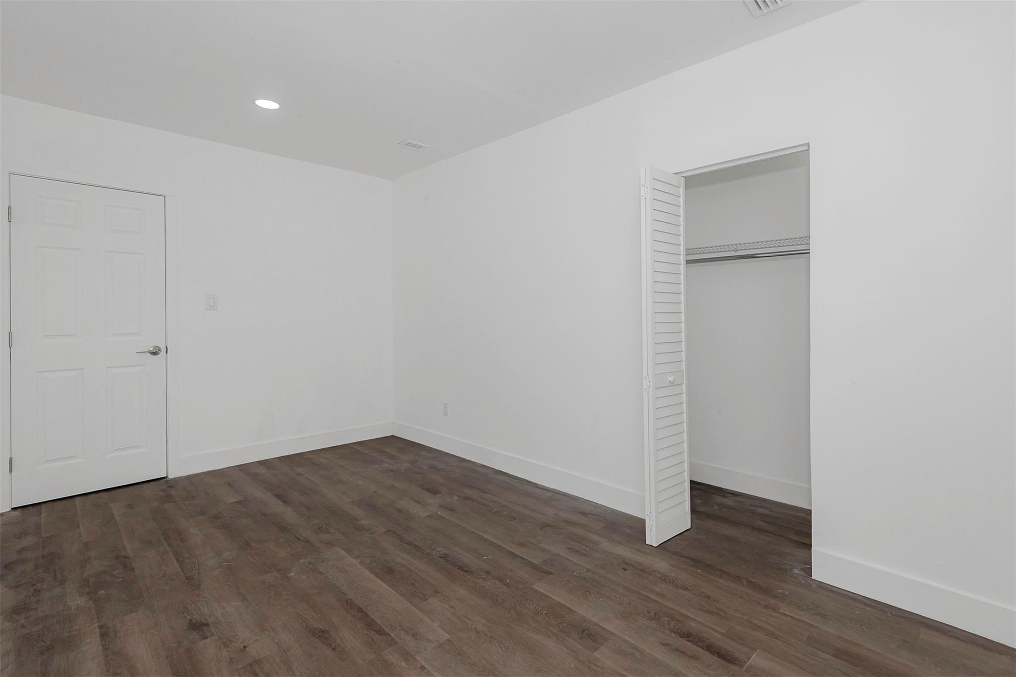 North Hollywood 4-1 B - Residential Income