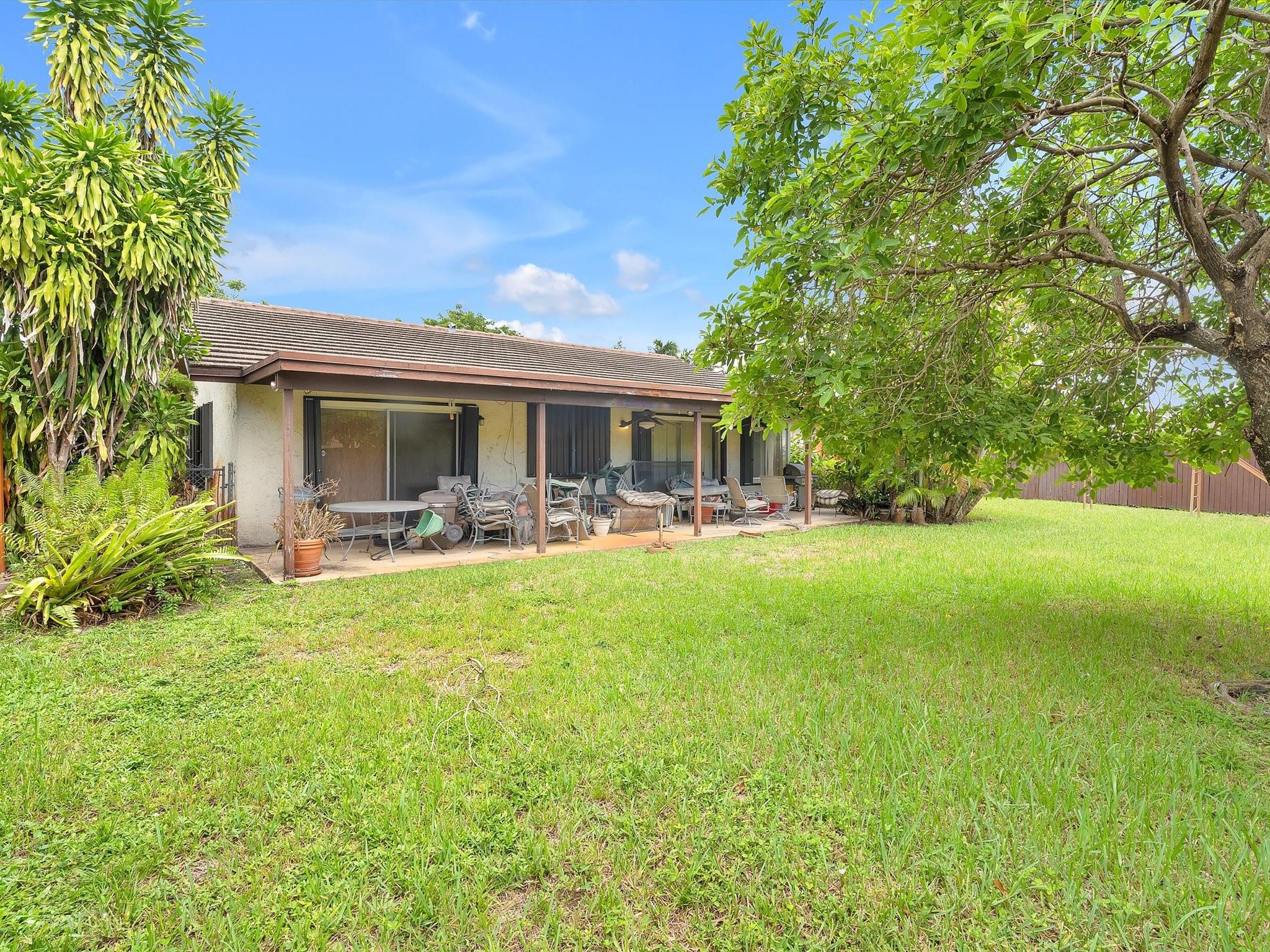 20100 NE 10th Place Way