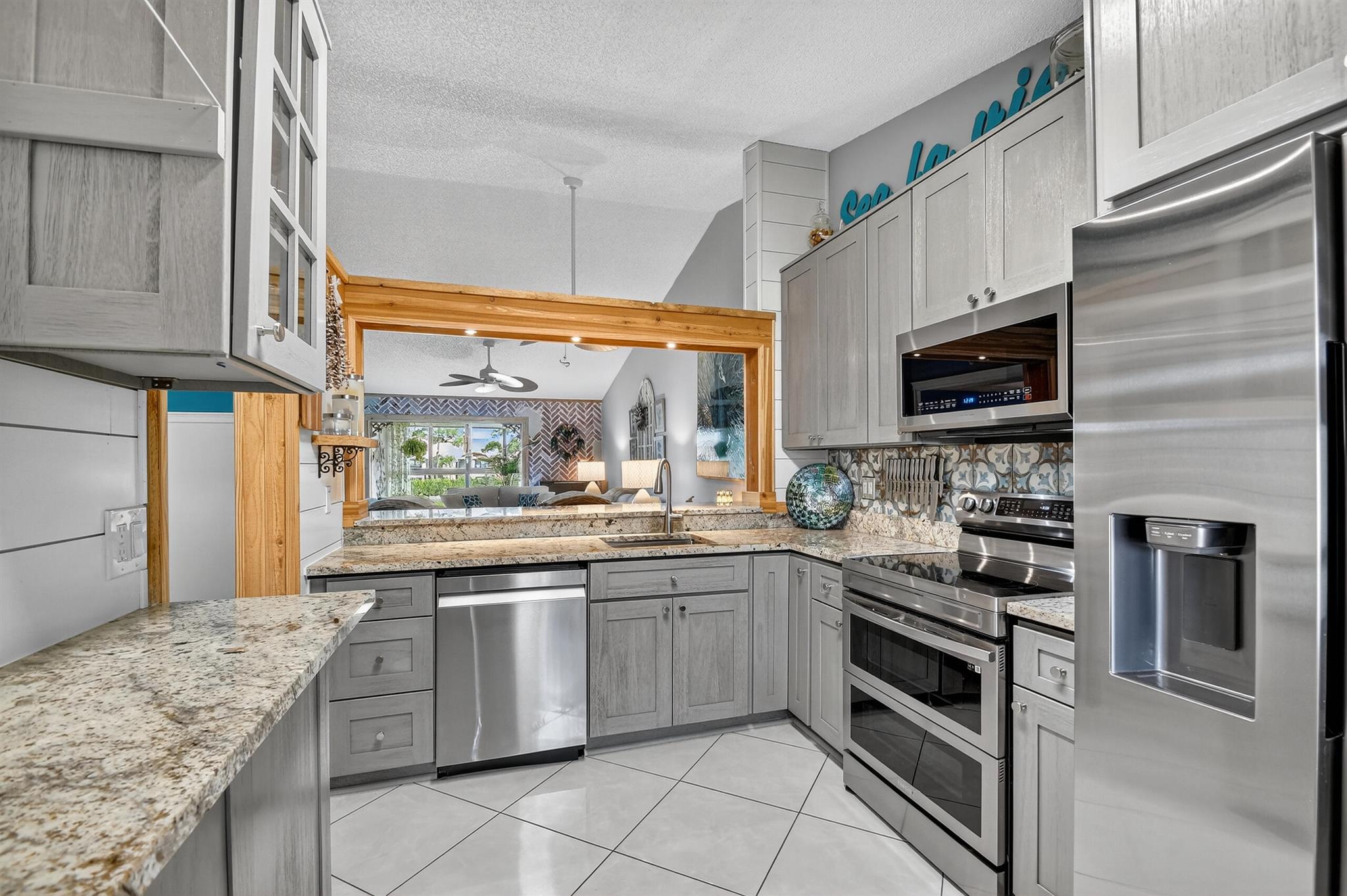 7578 Tahiti Lane 201
