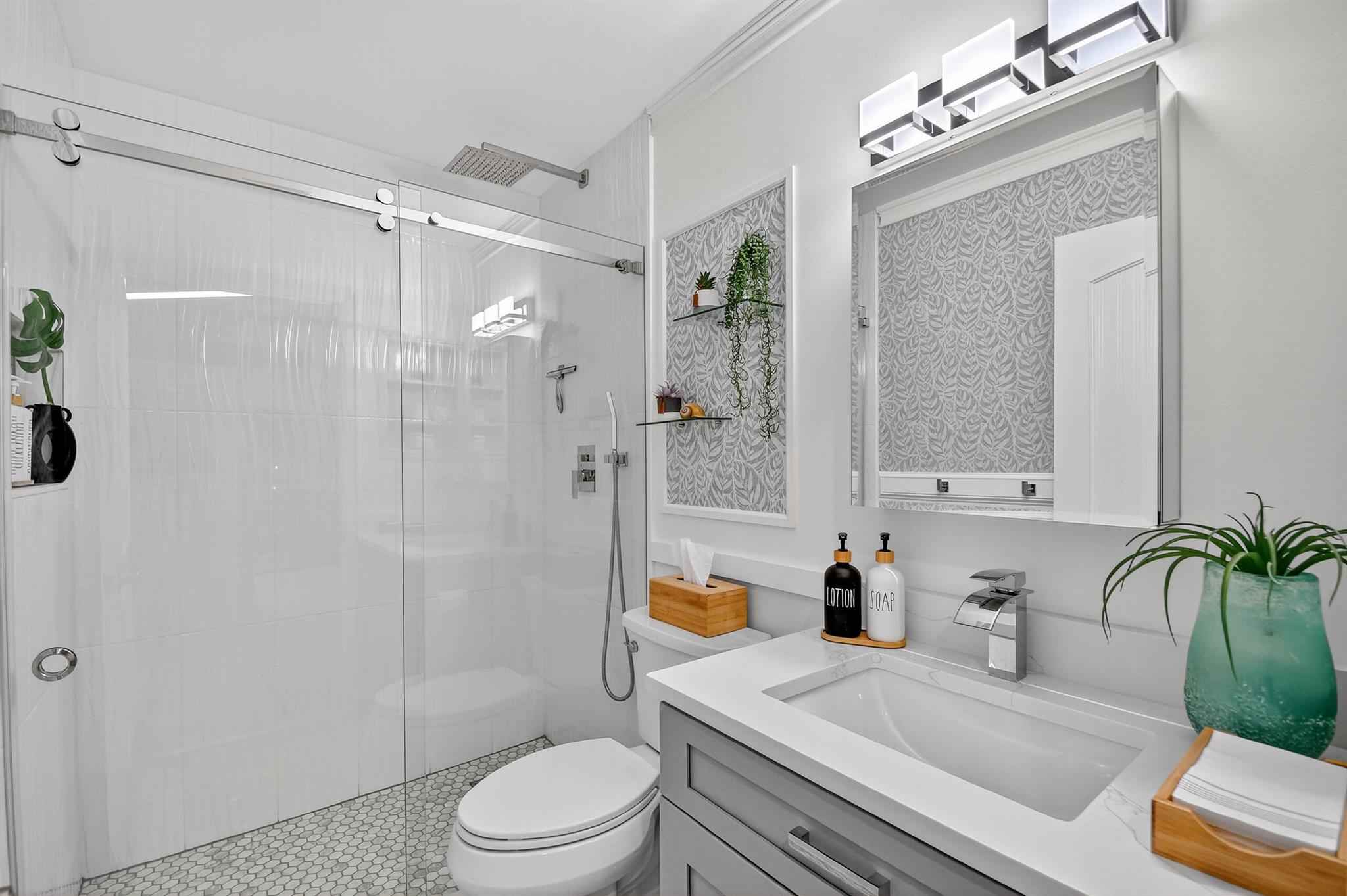 LUCERNE POINTE ONE,TWO,TH - Residential