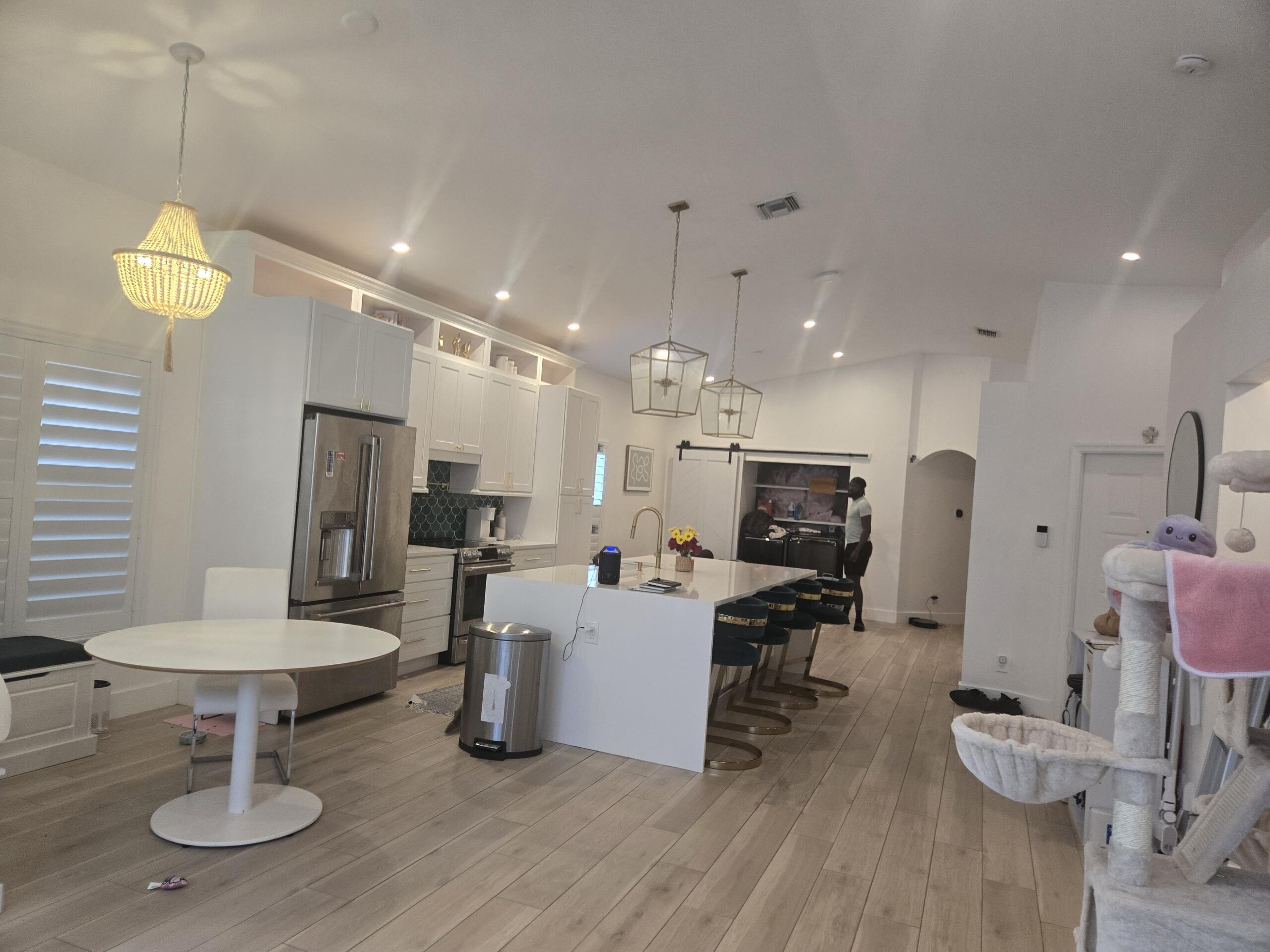 KENSINGTON SOUTH - Residential