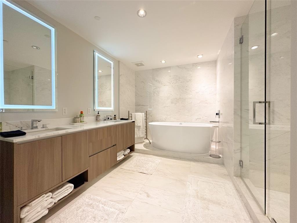 Sage Beach Condo - Residential