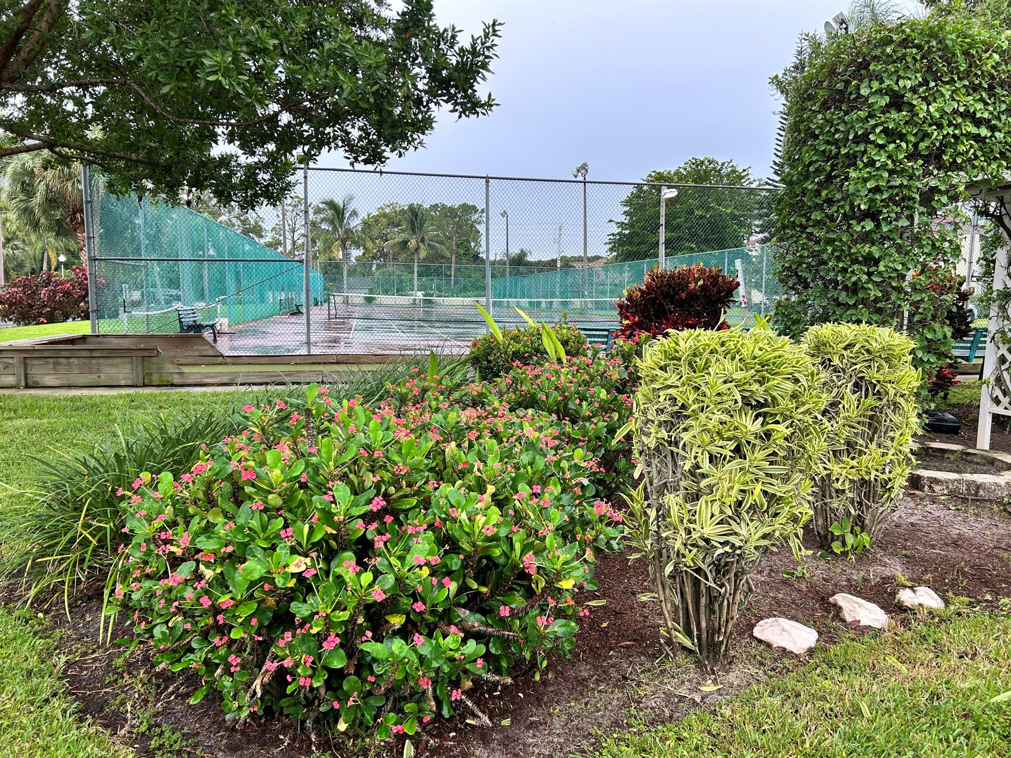 PINE RIDGE SOUTH III COND - Residential