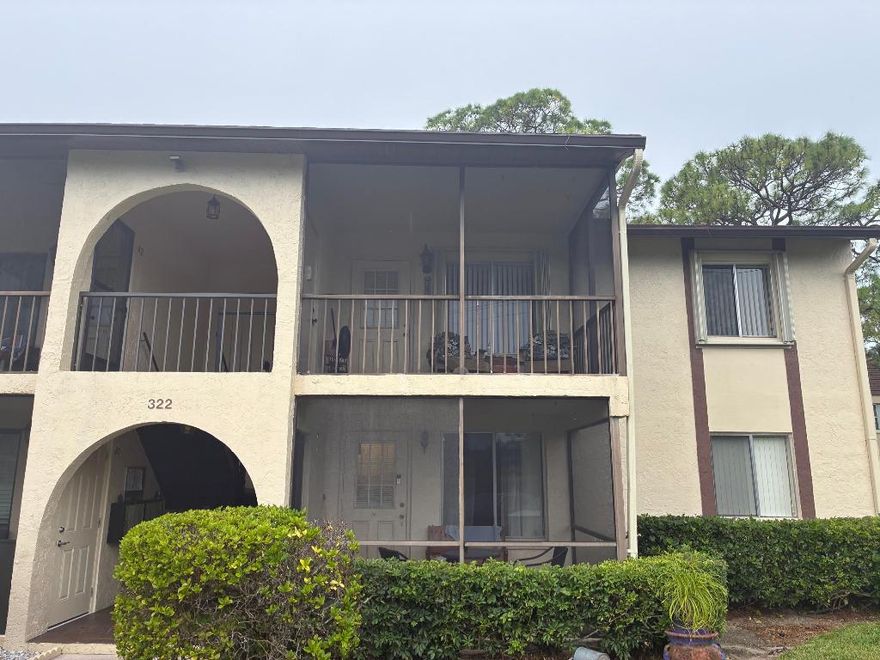 Very nice easy to own 1/1 in a very private location . Newer appliances, new roof an electrical box. Great amenities, Cable and internet included with low HOA fees. 
Bring your toooth brush and move in.