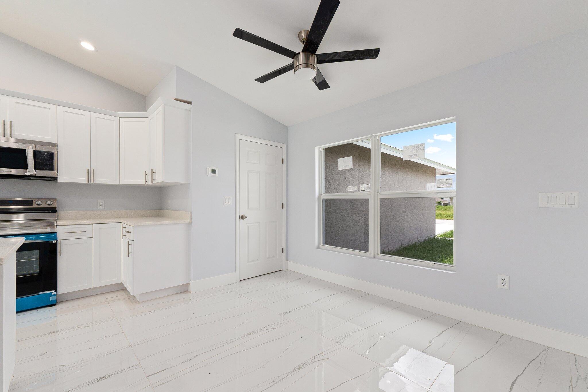 930 SE 39th Terrace