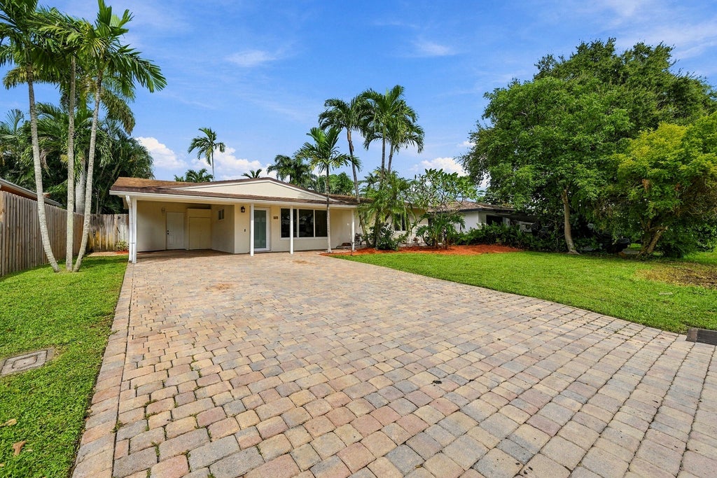 Photo of 617 NW 28TH Court, Wilton Manors, FL 33311 (MLS # B26090560)