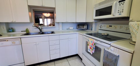 Tiny photo for 2901 VICTORIA Circle #F2, Coconut Creek, FL 33066 (MLS # B26052085)