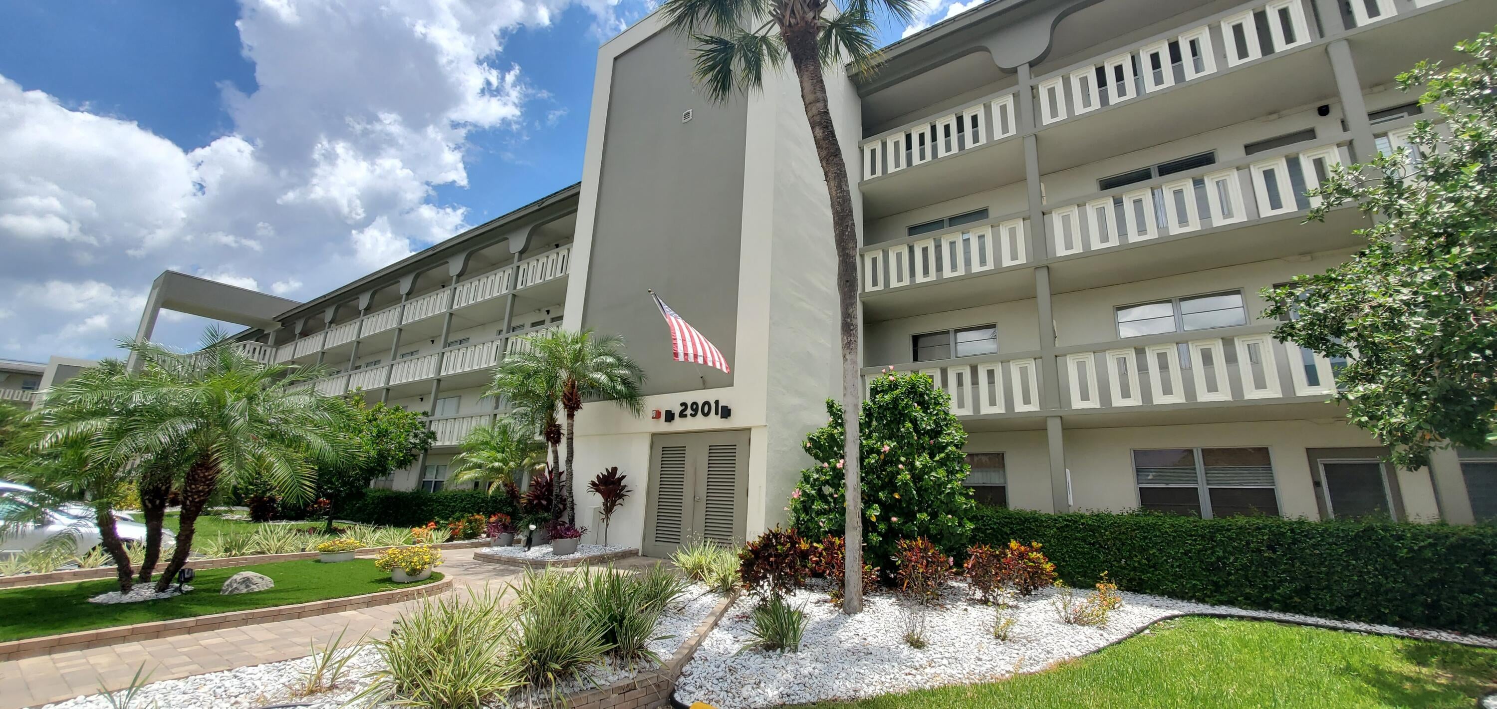 2901 VICTORIA Circle F2, Coconut Creek FL 33066