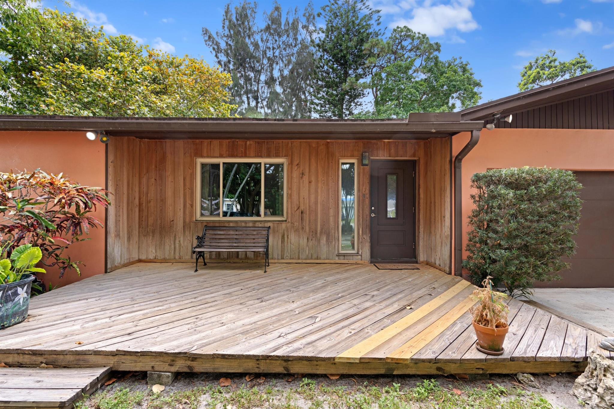 4284 Forest Lane