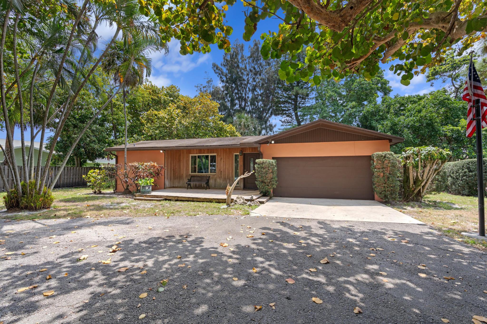 4284 Forest Lane
