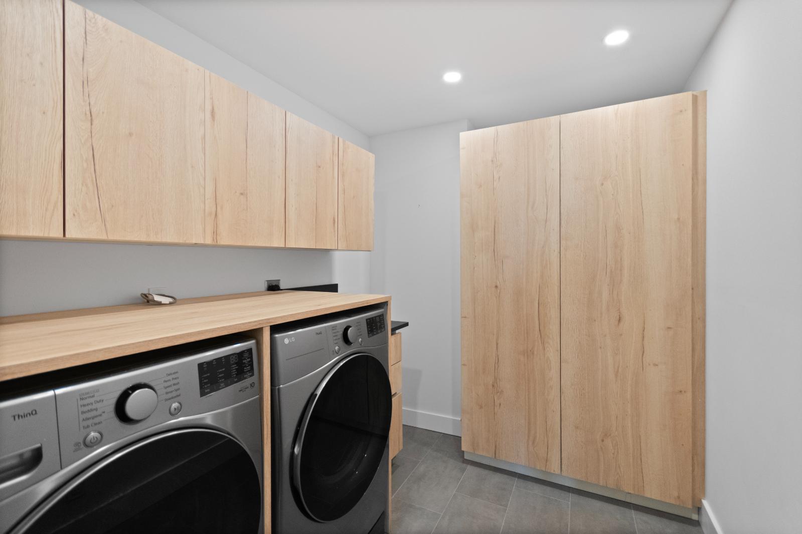 OLD PORT COVE COVE TOWER - Residential Lease