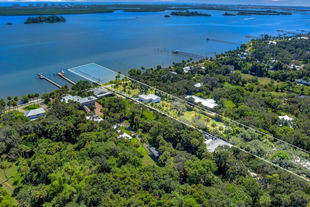 Photo of 3115 N Indian River Drive, Fort Pierce, FL 34946 (MLS # R10934303)